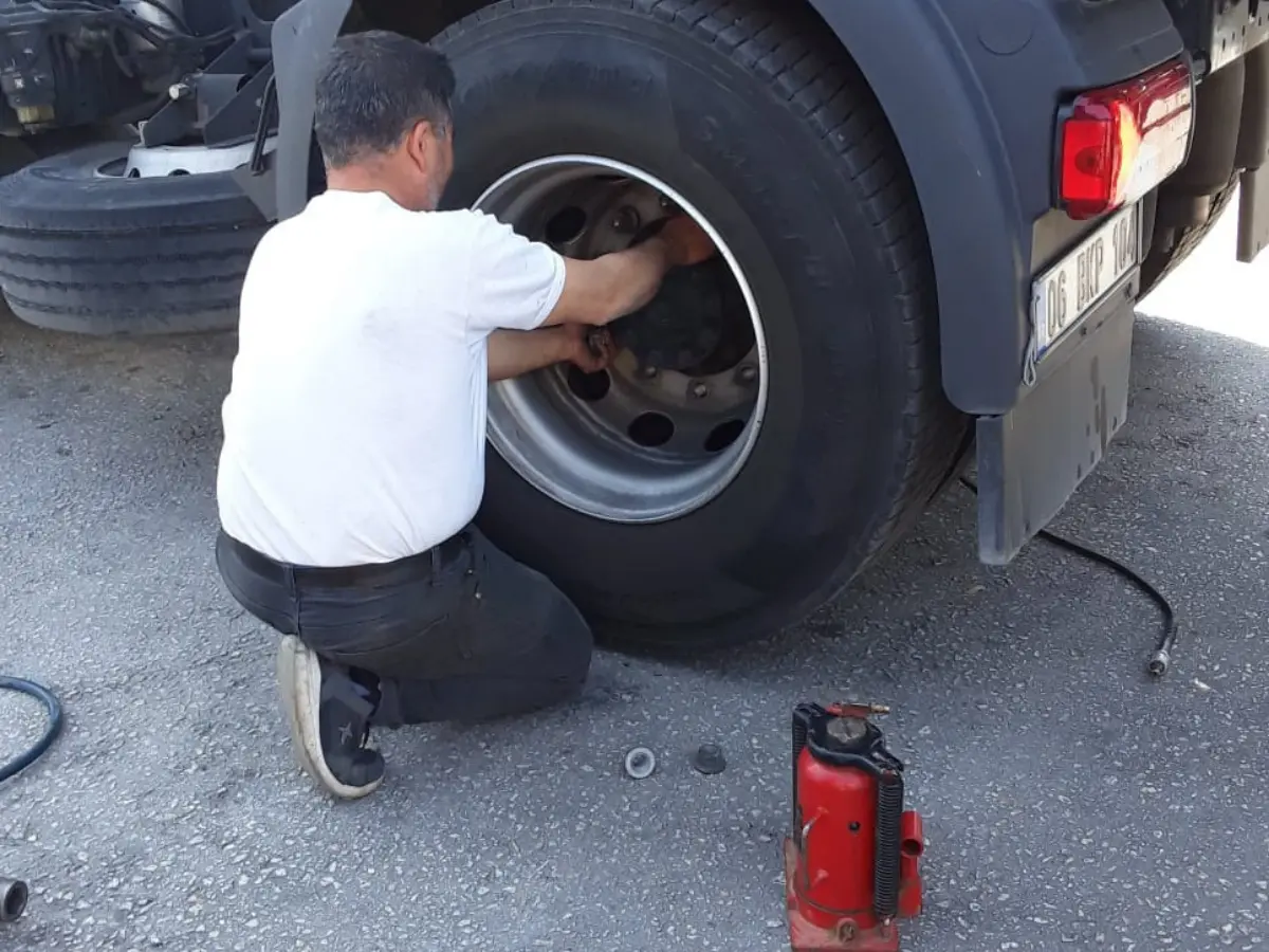 Finike Oto Lastikçi