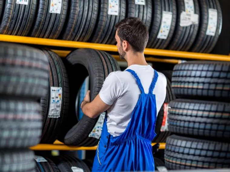 Finike Oto Lastikçi